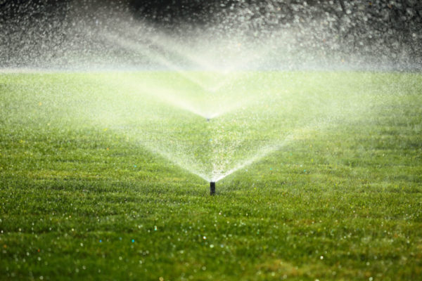 high-pressure-lawn-water-sprinklers